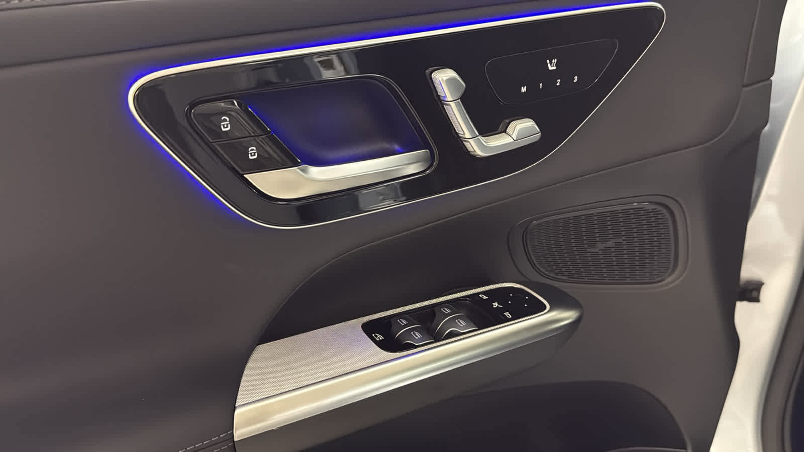 New 2026 Mercedes-Benz GLC 300 4MATIC image 14