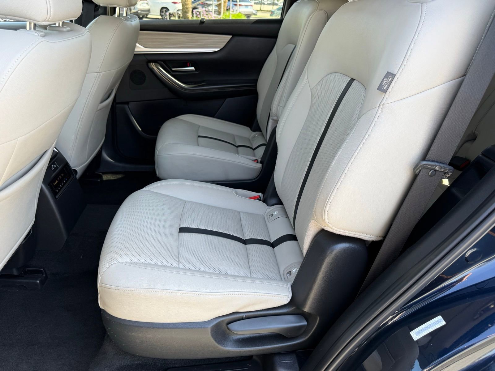 Used 2024 MAZDA CX-90 Plug-In Hybrid w/ Premium Pkg image 32