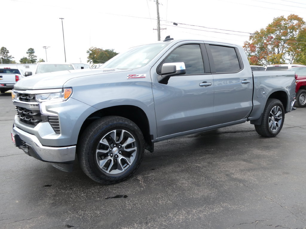 Certified 2025 Chevrolet Silverado 1500 LT AWD/4WD image 9