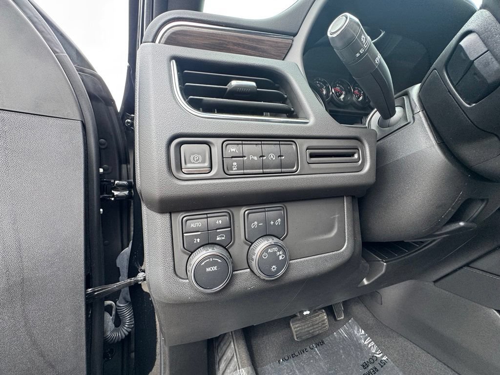 Used 2024 Chevrolet Tahoe LS AWD/4WD image 17