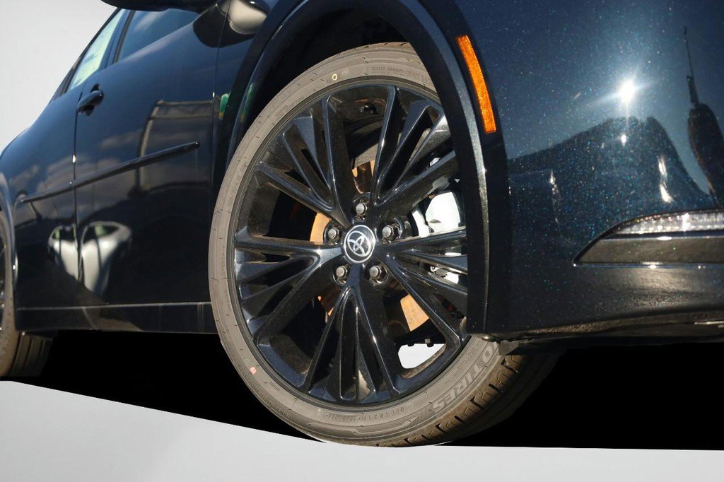 New 2026 Toyota Prius Plug-In Hybrid image 3