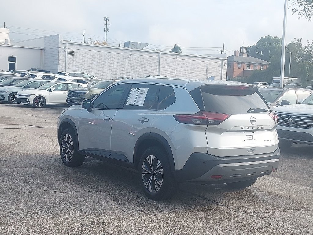 Used 2021 Nissan Rogue SV AWD/4WD image 5