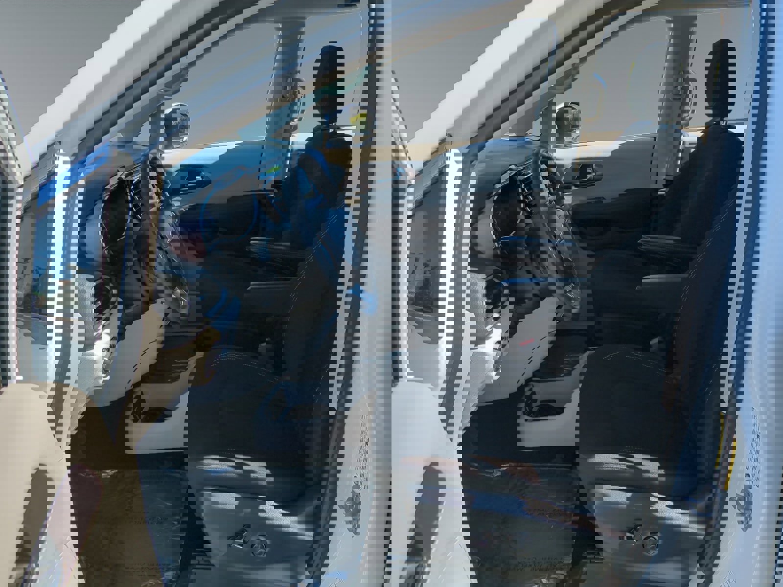 Used 2023 Chrysler Voyager LX image 9