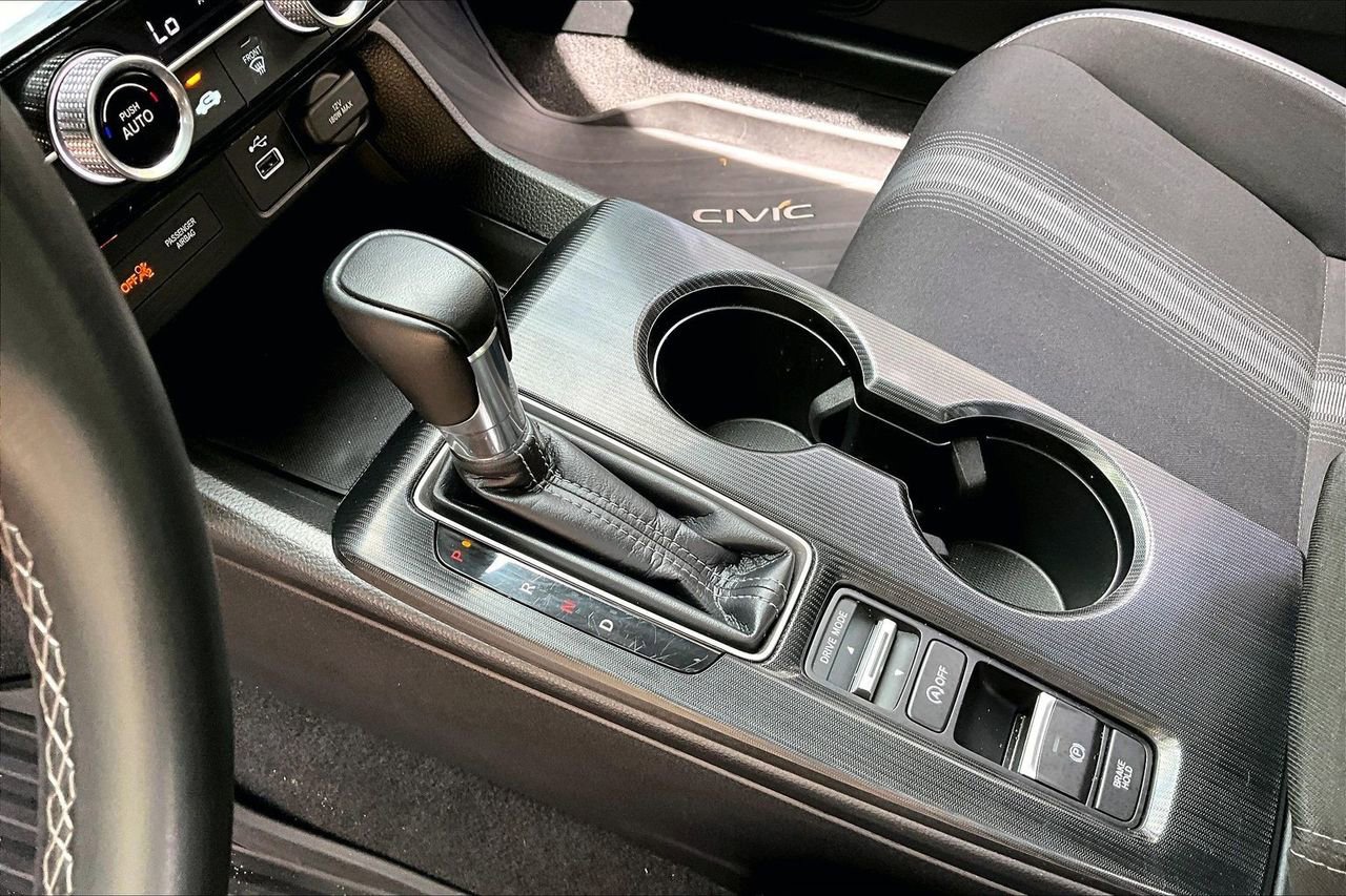 Used 2023 Honda Civic Sport image 15