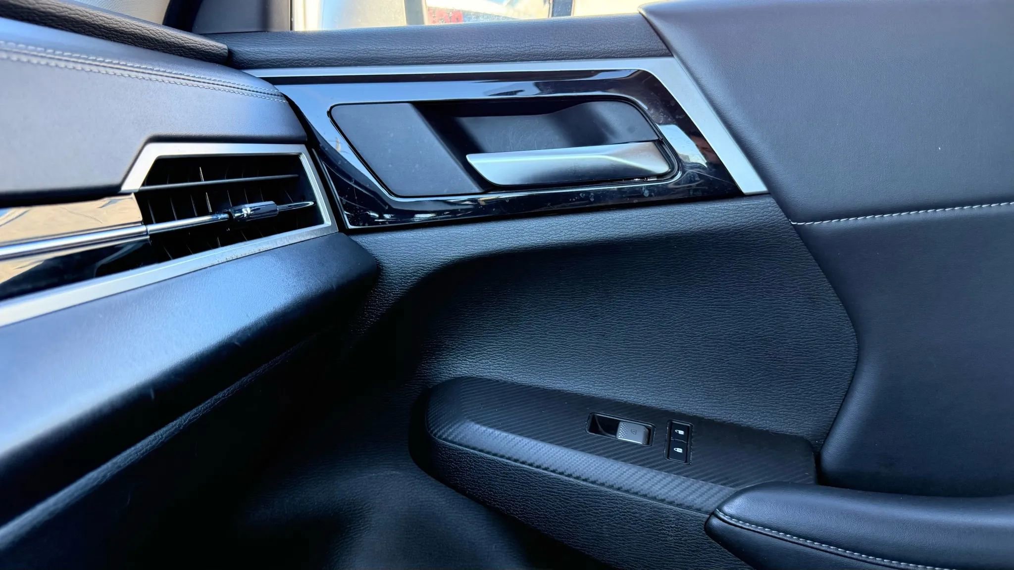 Used 2024 Mitsubishi Outlander Ralliart image 10