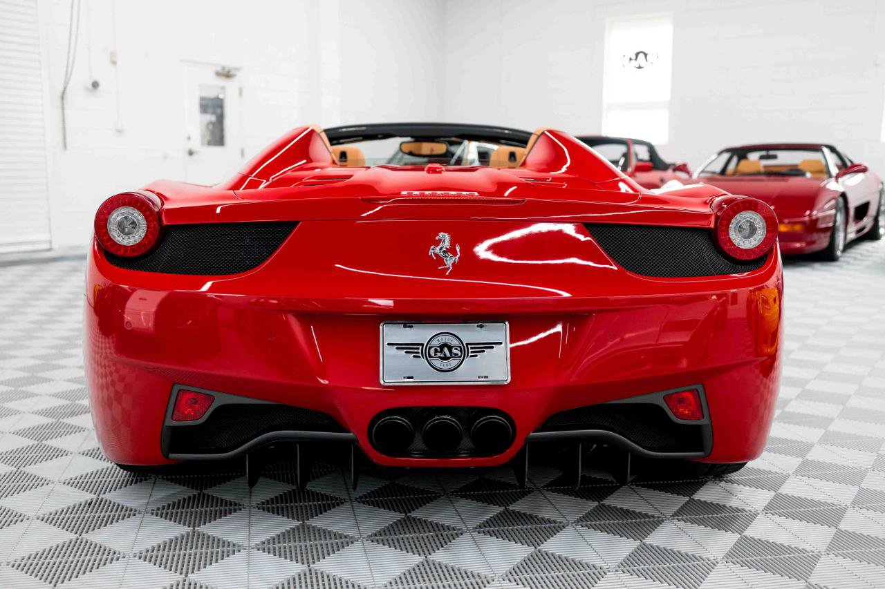 Used 2013 Ferrari 458 Spider RWD image 9