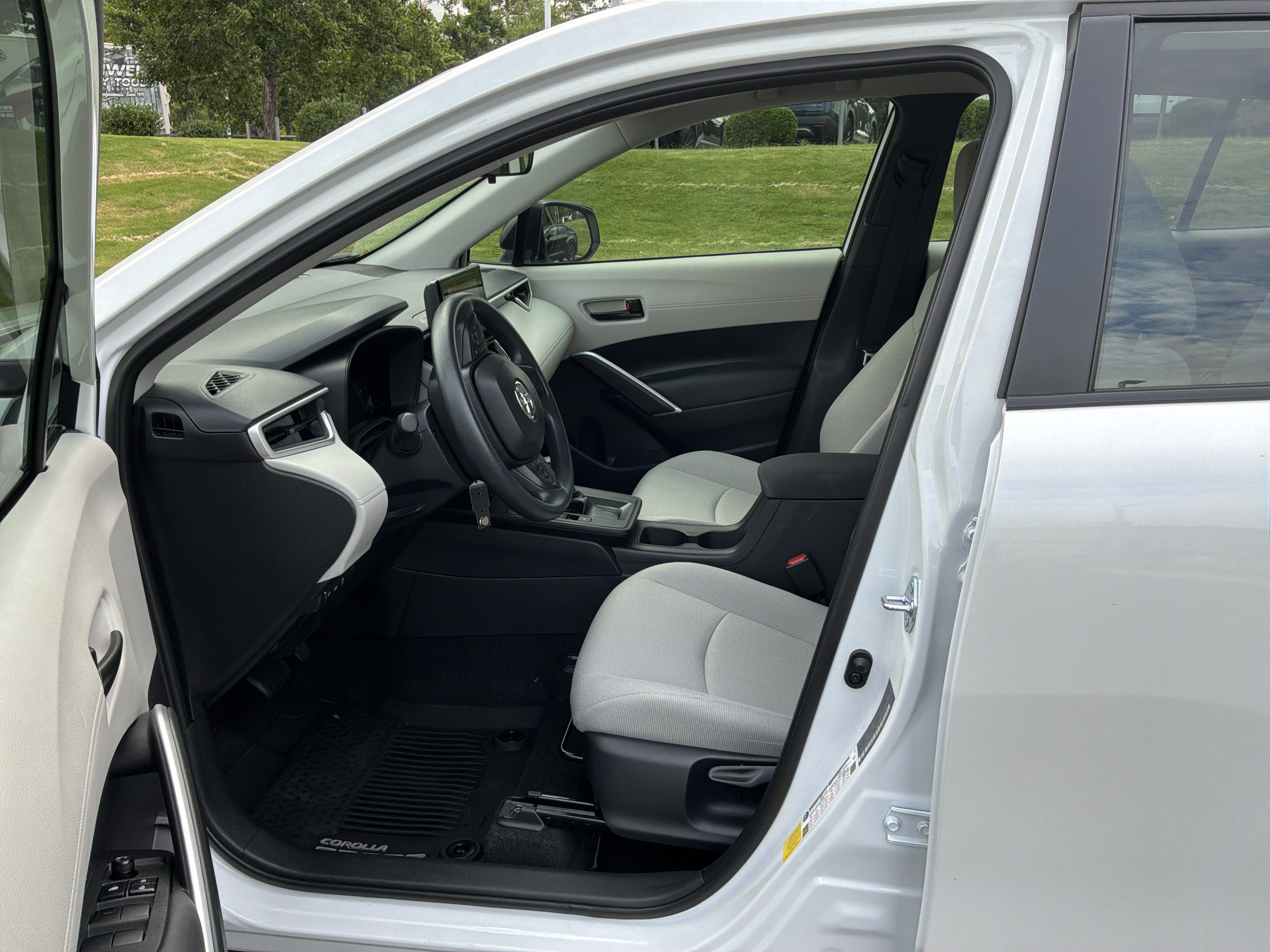 Used 2026 Toyota Corolla Cross L FWD image 16