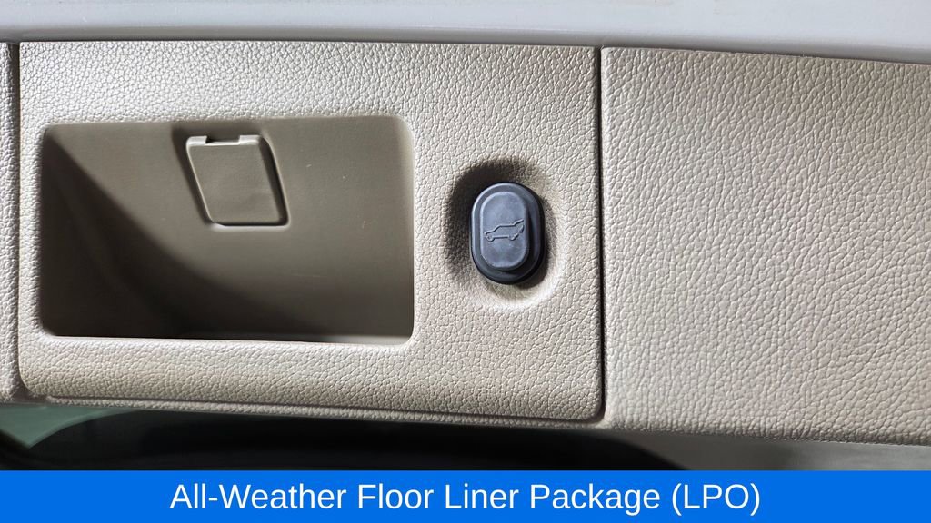 Used 2018 Chevrolet Tahoe LT w/ LT Signature Package AWD/4WD image 12