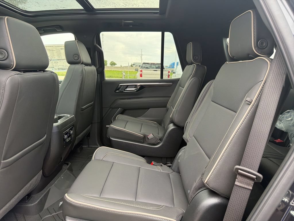 New 2026 Chevrolet Tahoe Premier w/ Sun And Tow Package AWD/4WD image 17
