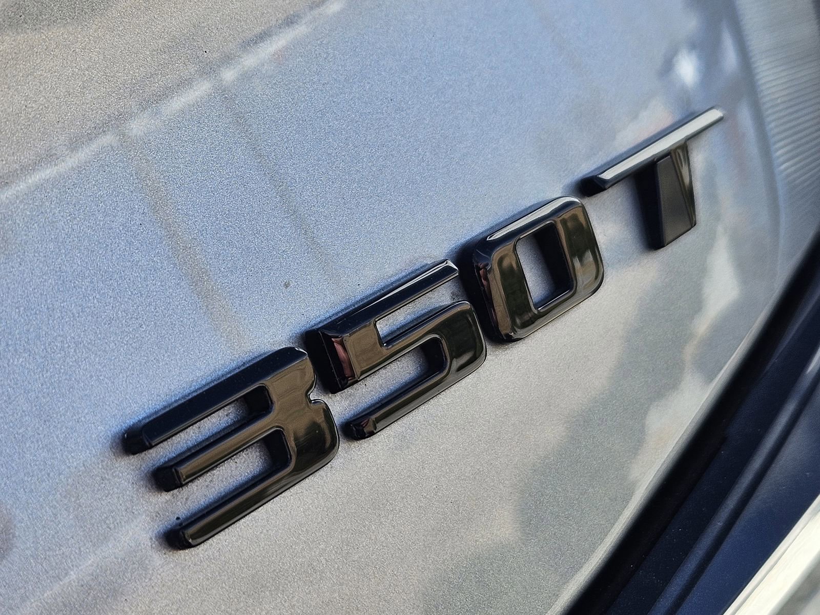 Certified 2023 Cadillac XT4 Sport w/ LPO, Onyx Lite Package image 15