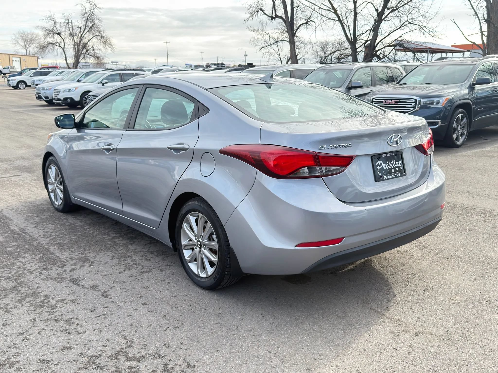 Used 2015 Hyundai Elantra SE w/ Option Group 02 FWD image 5