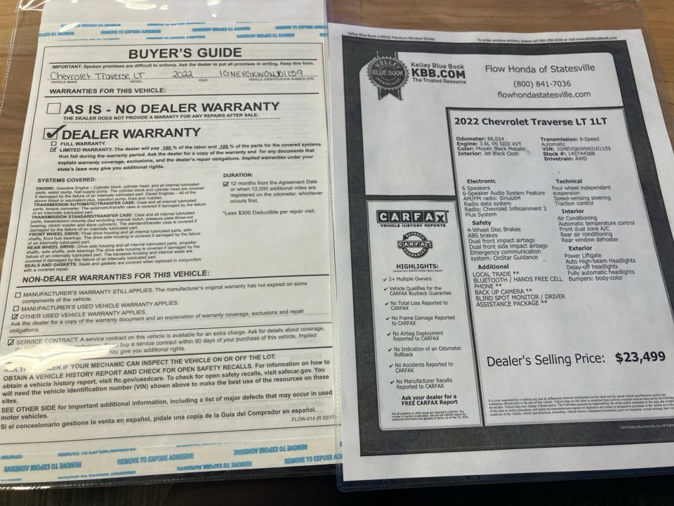 Used 2022 Chevrolet Traverse LT image 38