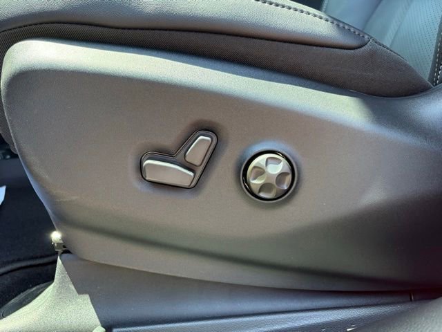 New 2026 Chrysler Pacifica Select AWD/4WD image 11