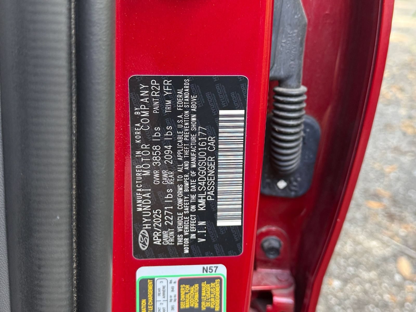 Used 2025 Hyundai Elantra SEL FWD image 29