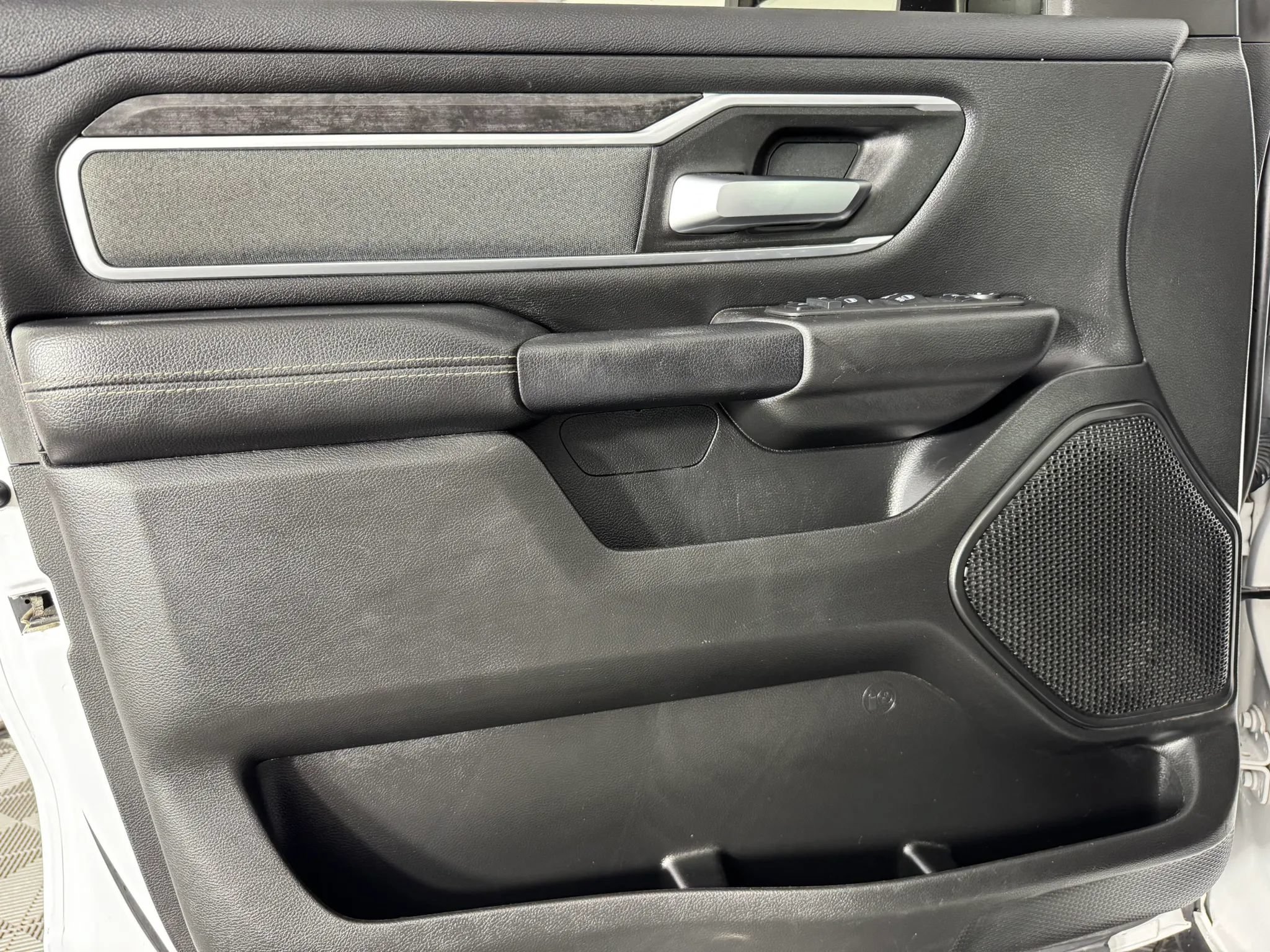Used 2022 RAM 1500 Big Horn AWD/4WD image 37