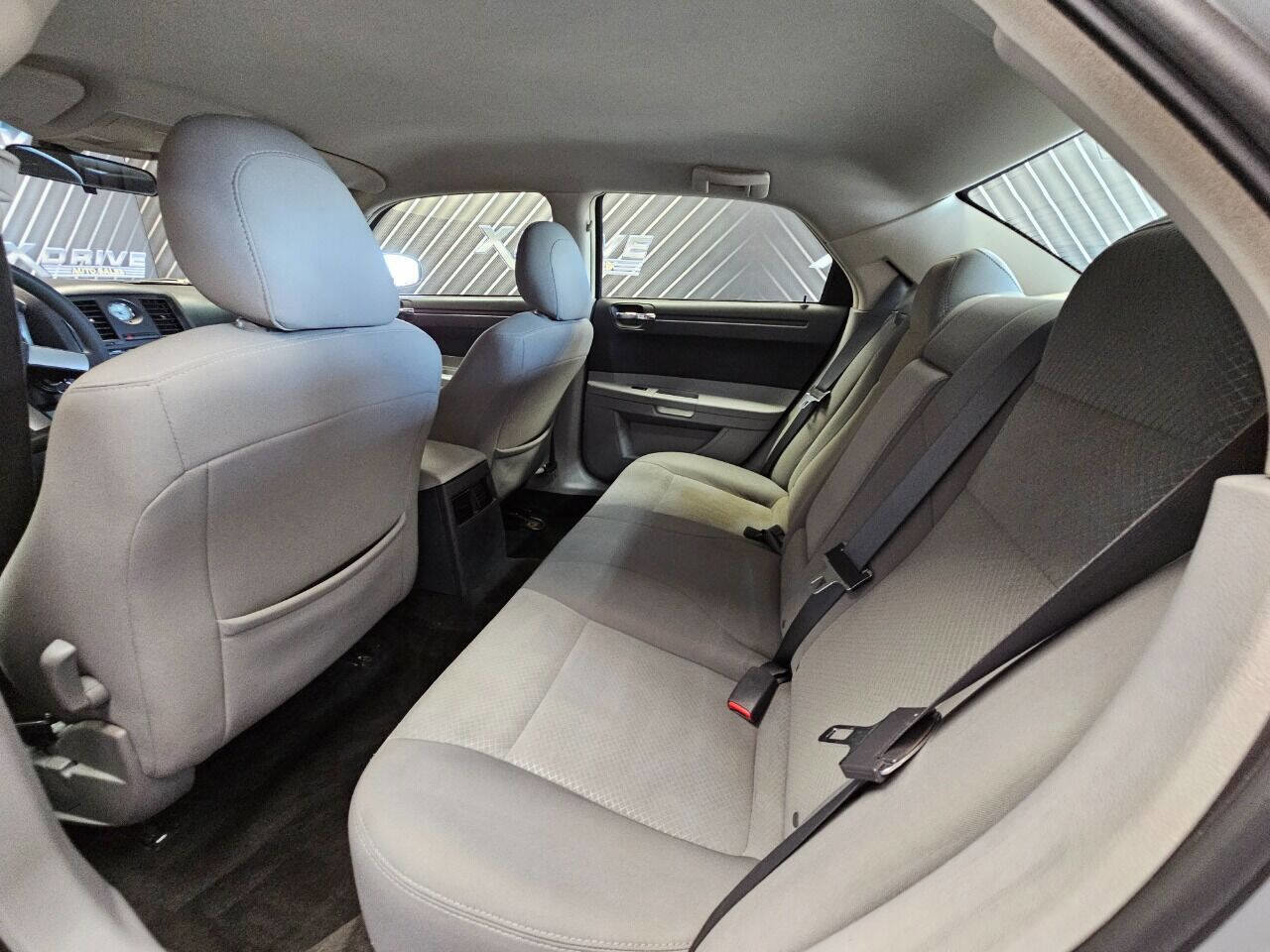 Used 2007 Chrysler 300 image 27