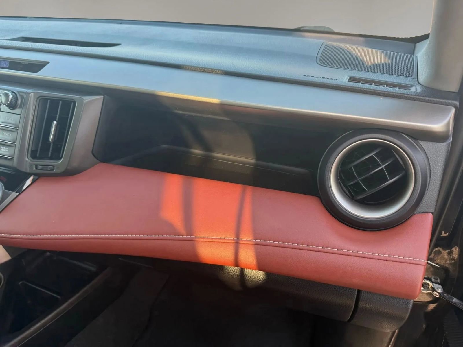 Used 2014 Toyota RAV4 Limited image 46