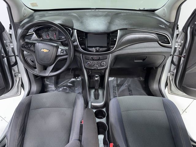 Used 2017 Chevrolet Trax LS w/ Fleet Convenience Package FWD image 14