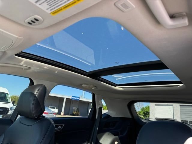 Certified 2019 Ford Edge SEL w/ Equipment Group 201A AWD/4WD image 33