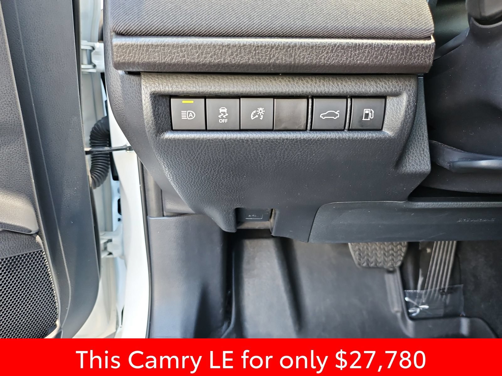 Used 2025 Toyota Camry LE FWD image 25