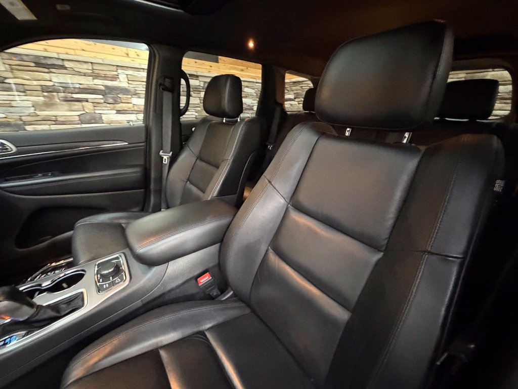 Used 2021 Jeep Grand Cherokee Limited AWD/4WD image 29