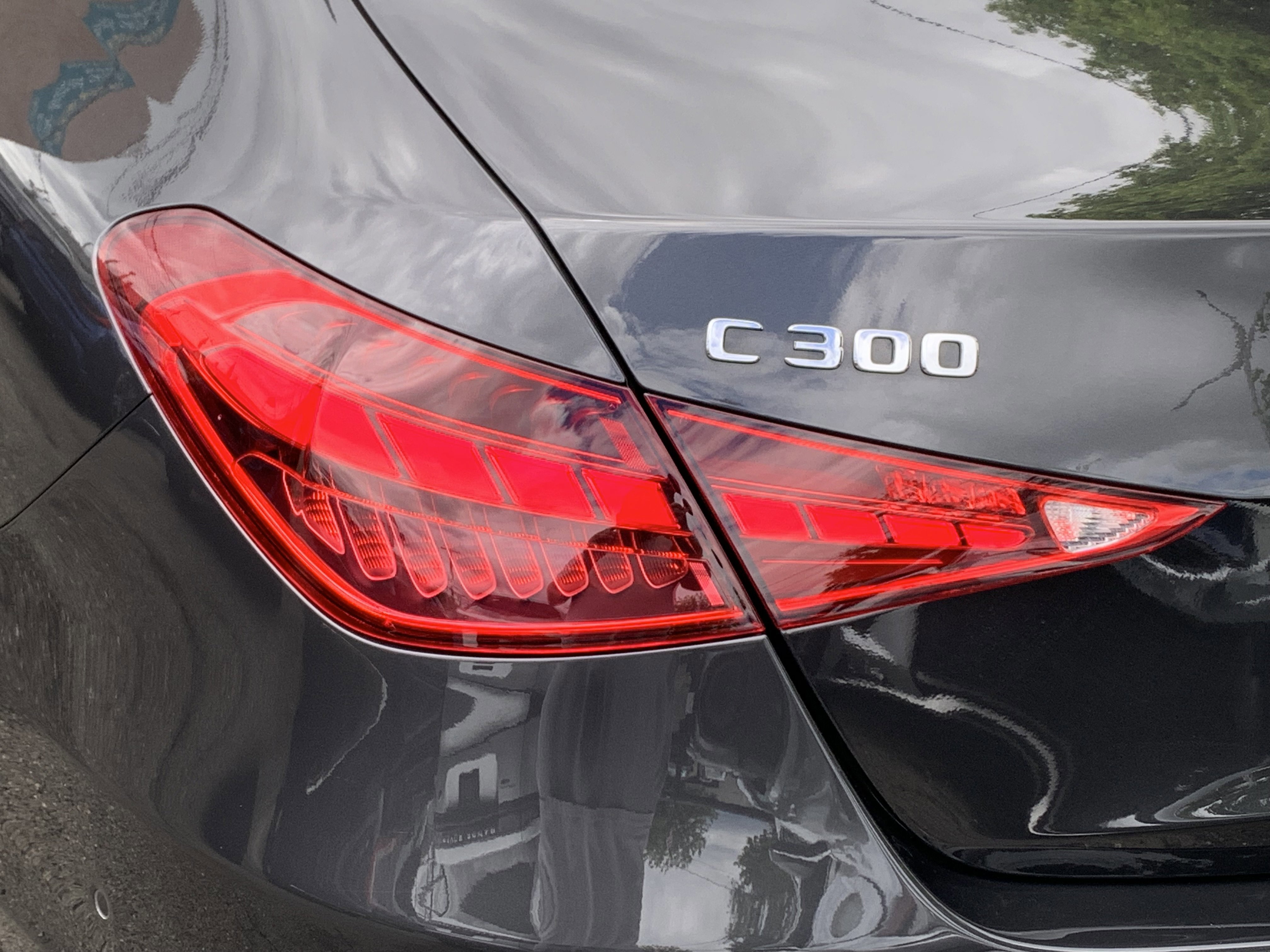 Used 2022 Mercedes-Benz C 300 4MATIC Sedan w/ Exclusive Trim Package image 19