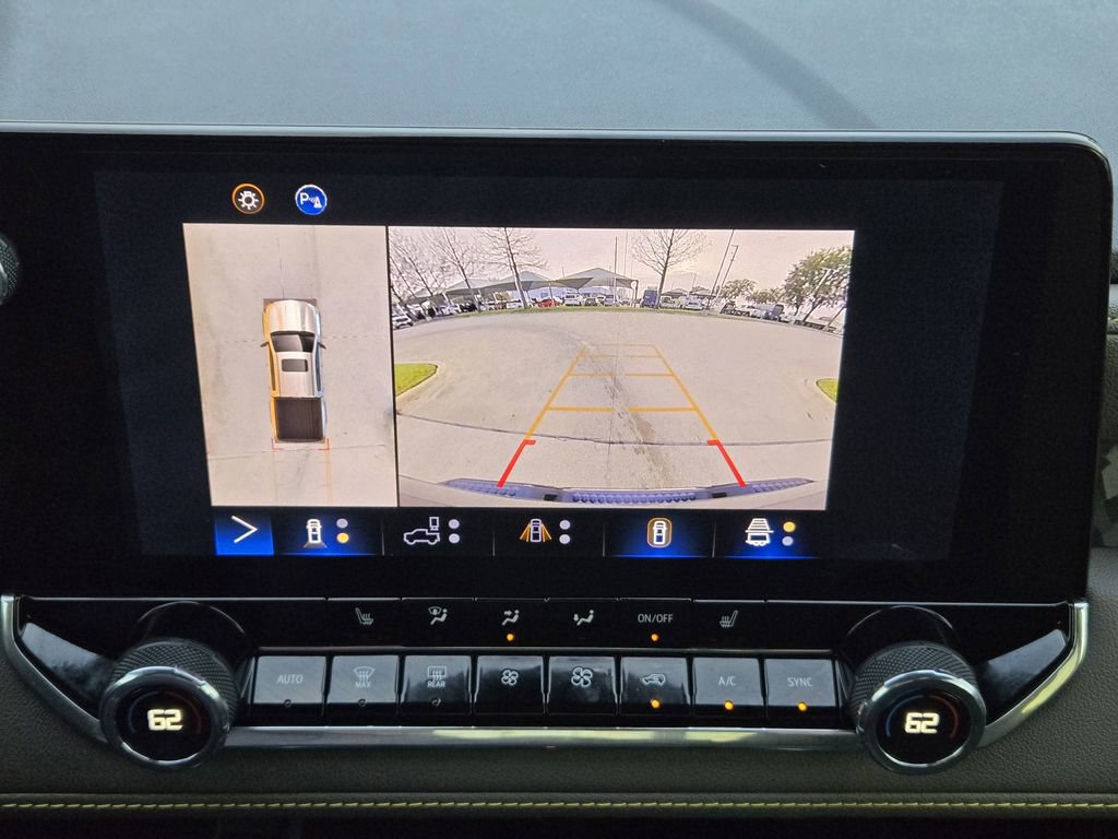 Used 2024 Chevrolet Colorado ZR2 w/ Technology Package AWD/4WD image 15
