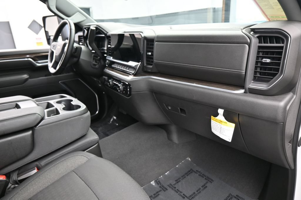 Used 2025 Chevrolet Silverado 2500 LT w/ Convenience Package AWD/4WD image 48