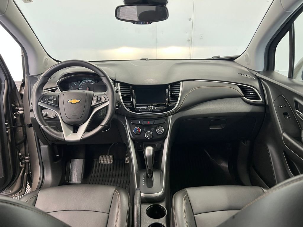 Used 2021 Chevrolet Trax LT w/ Premium Seat Package image 13