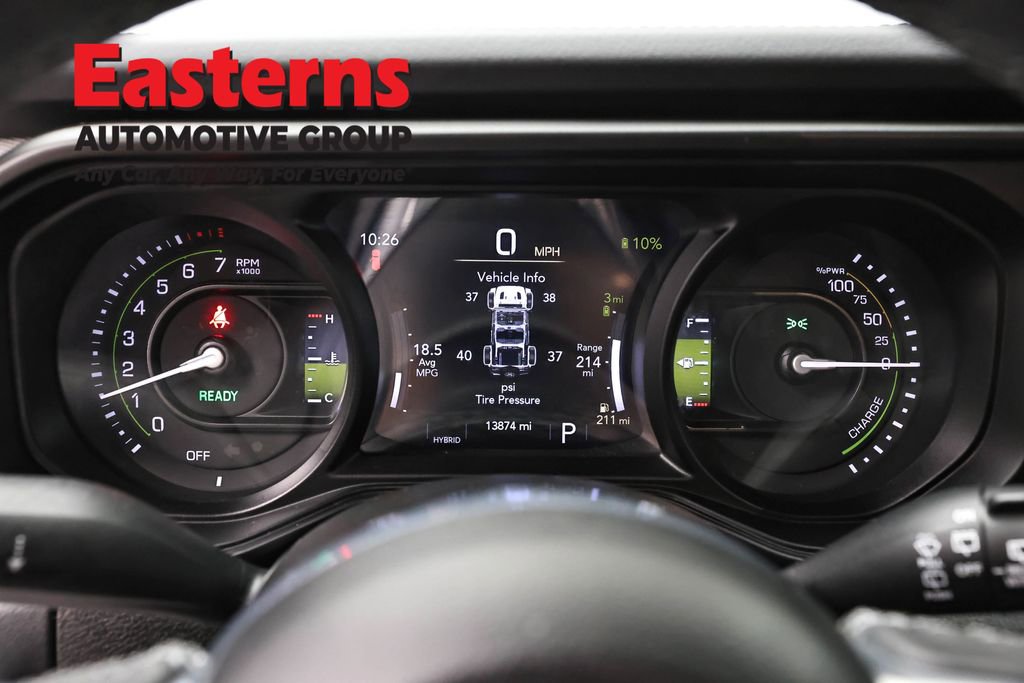 Used 2025 Jeep Wrangler Unlimited Sahara image 18