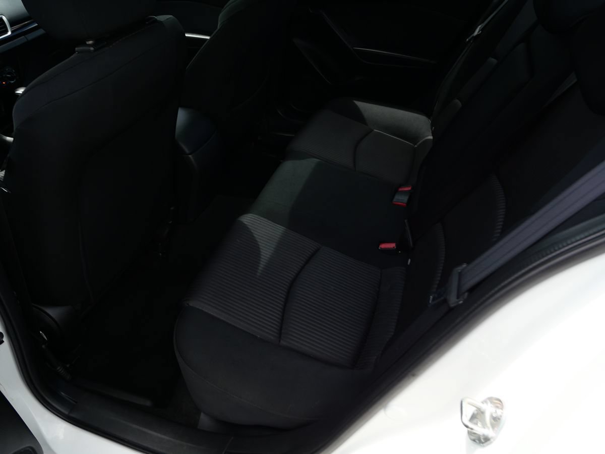 Used 2016 MAZDA MAZDA3 i Touring FWD image 18