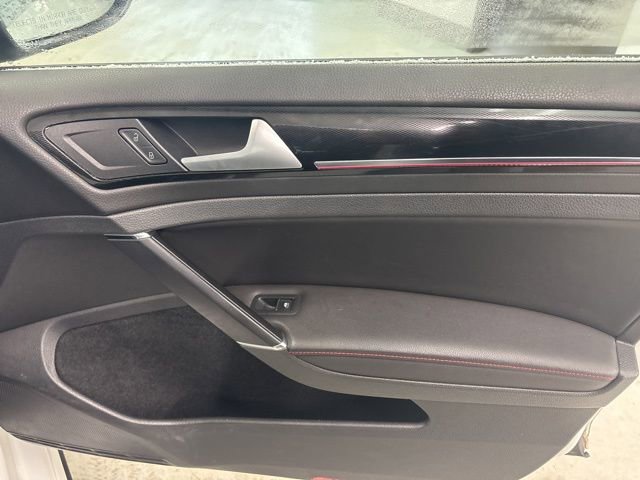 Used 2017 Volkswagen GTI Autobahn image 23