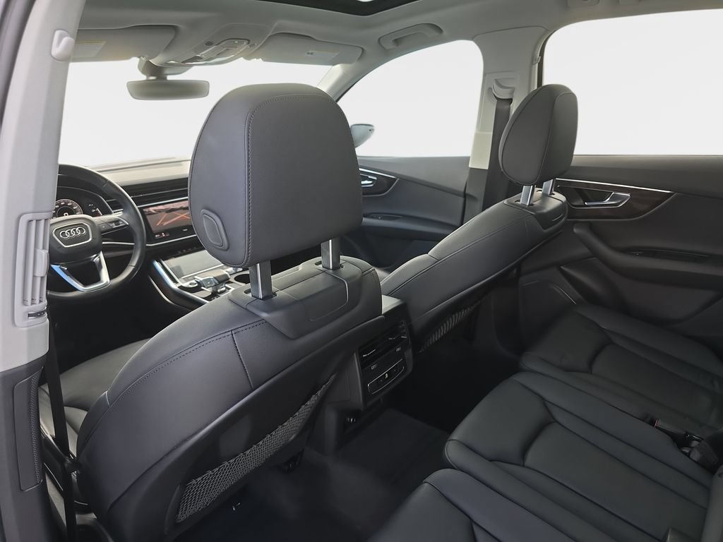 Used 2023 Audi Q7 3.0T Premium w/ Convenience Package AWD/4WD image 12
