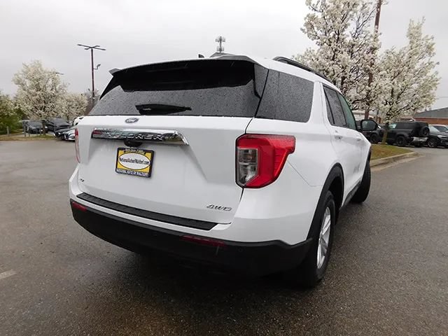 Used 2023 Ford Explorer XLT AWD/4WD image 5