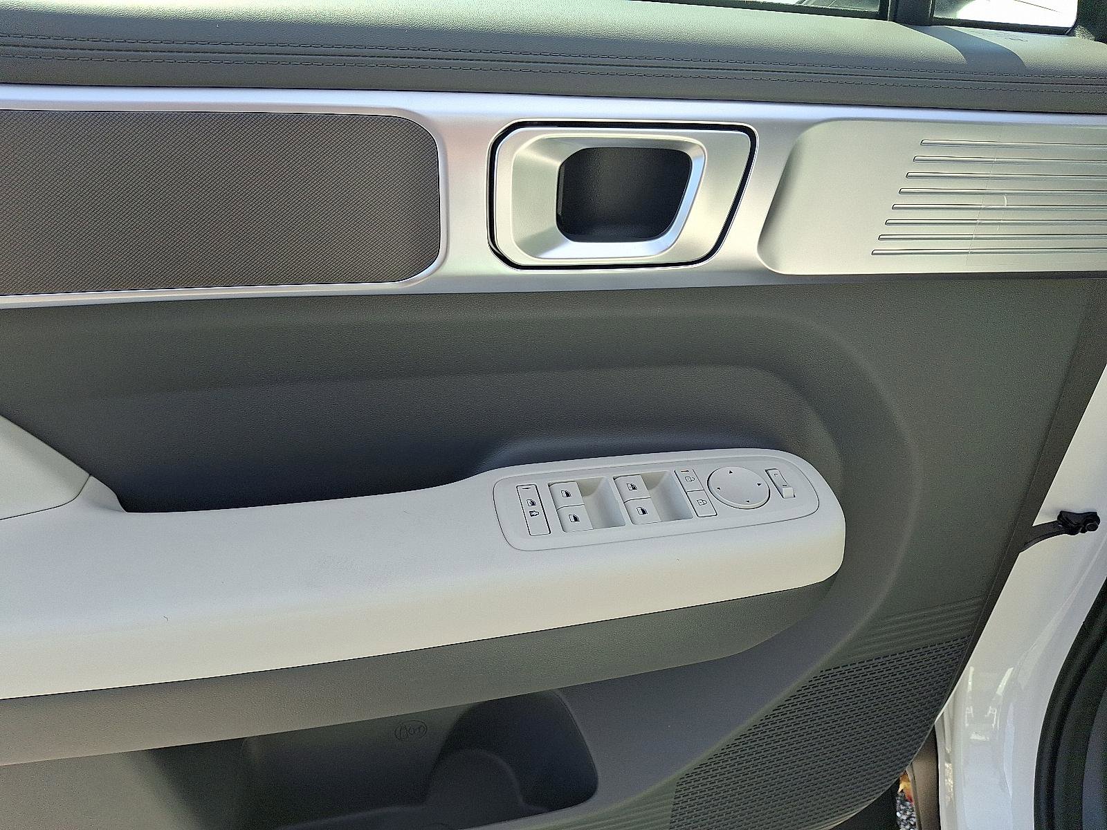 New 2026 Hyundai Santa Fe SE image 8