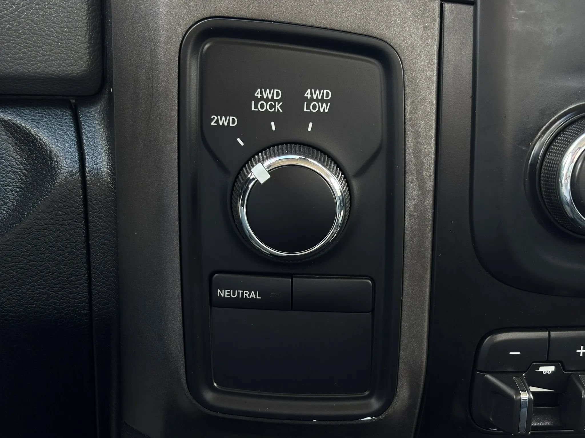 Used 2018 RAM 3500 Tradesman w/ Chrome Appearance Group AWD/4WD image 30