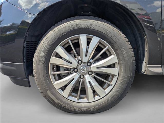Used 2020 Nissan Pathfinder SV AWD/4WD image 13