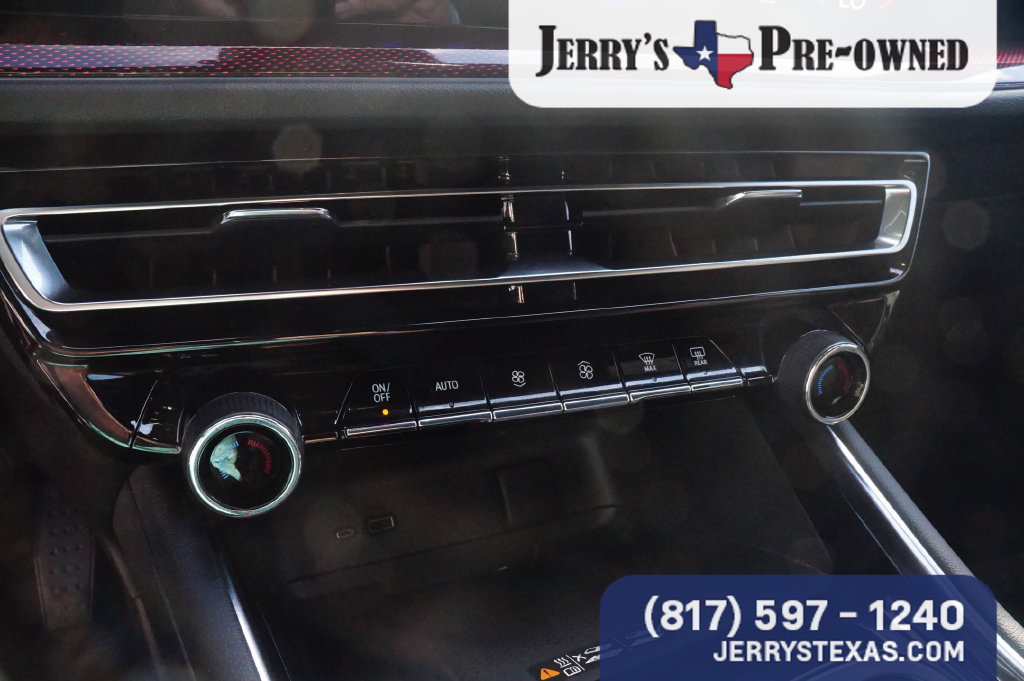 Used 2025 Chevrolet Traverse RS AWD/4WD image 13