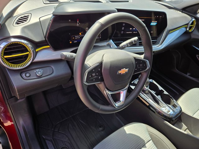 Used 2025 Chevrolet Trax LT w/ Driver Confidence Package image 10