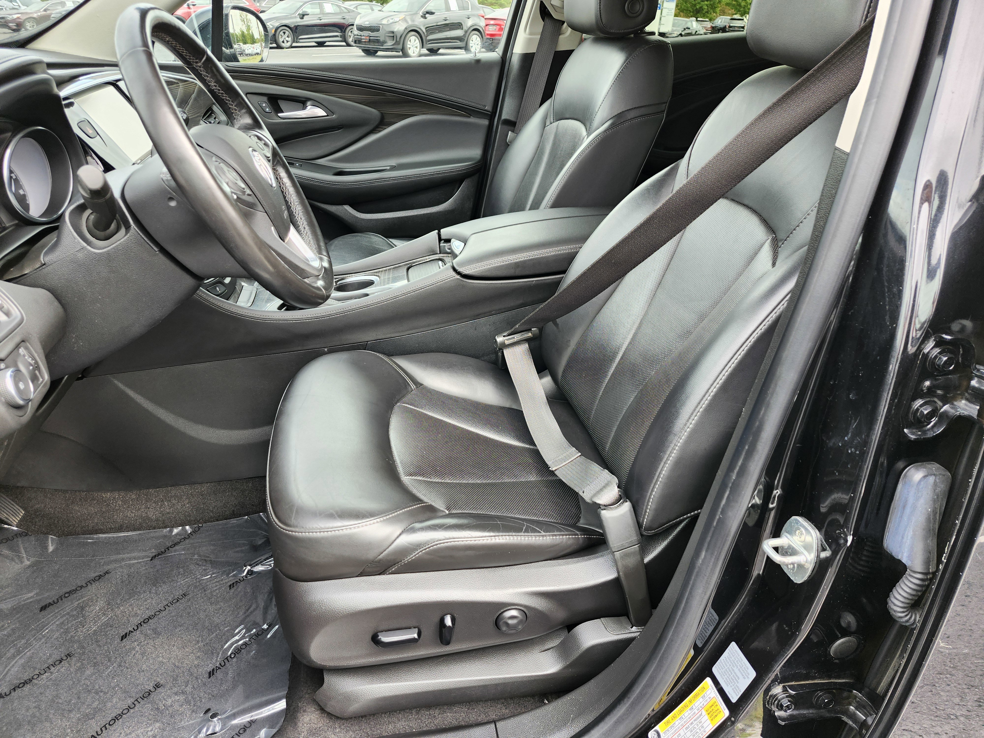 Used 2020 Buick Envision Essence image 18