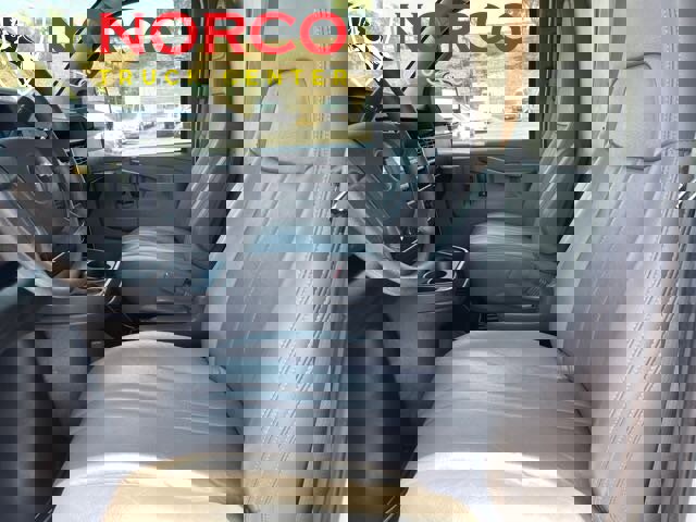 Used 2018 Chevrolet Express 2500 image 12