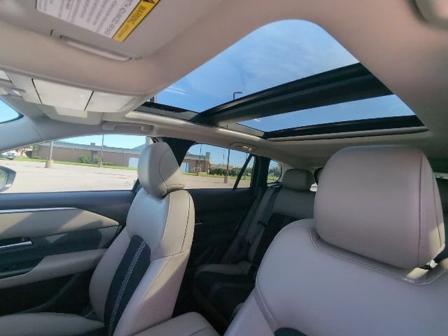 Used 2025 MAZDA CX-50 AWD 2.5 S w/ Premium Package image 13
