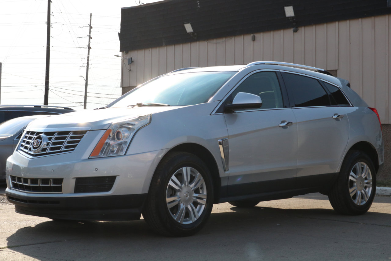 Used 2015 Cadillac SRX Luxury w/ Driver Awareness Package image 17