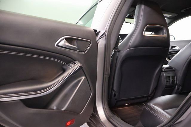 Used 2018 Mercedes-Benz CLA 250 image 24