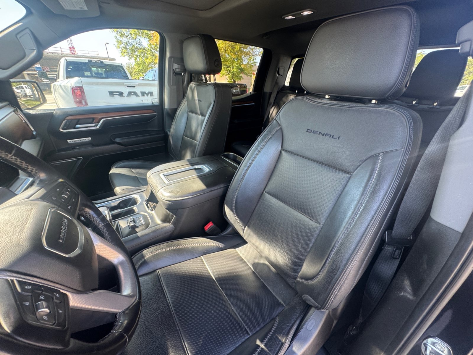 Used 2022 GMC Sierra 1500 Denali w/ Denali Carbonpro Edition AWD/4WD image 15
