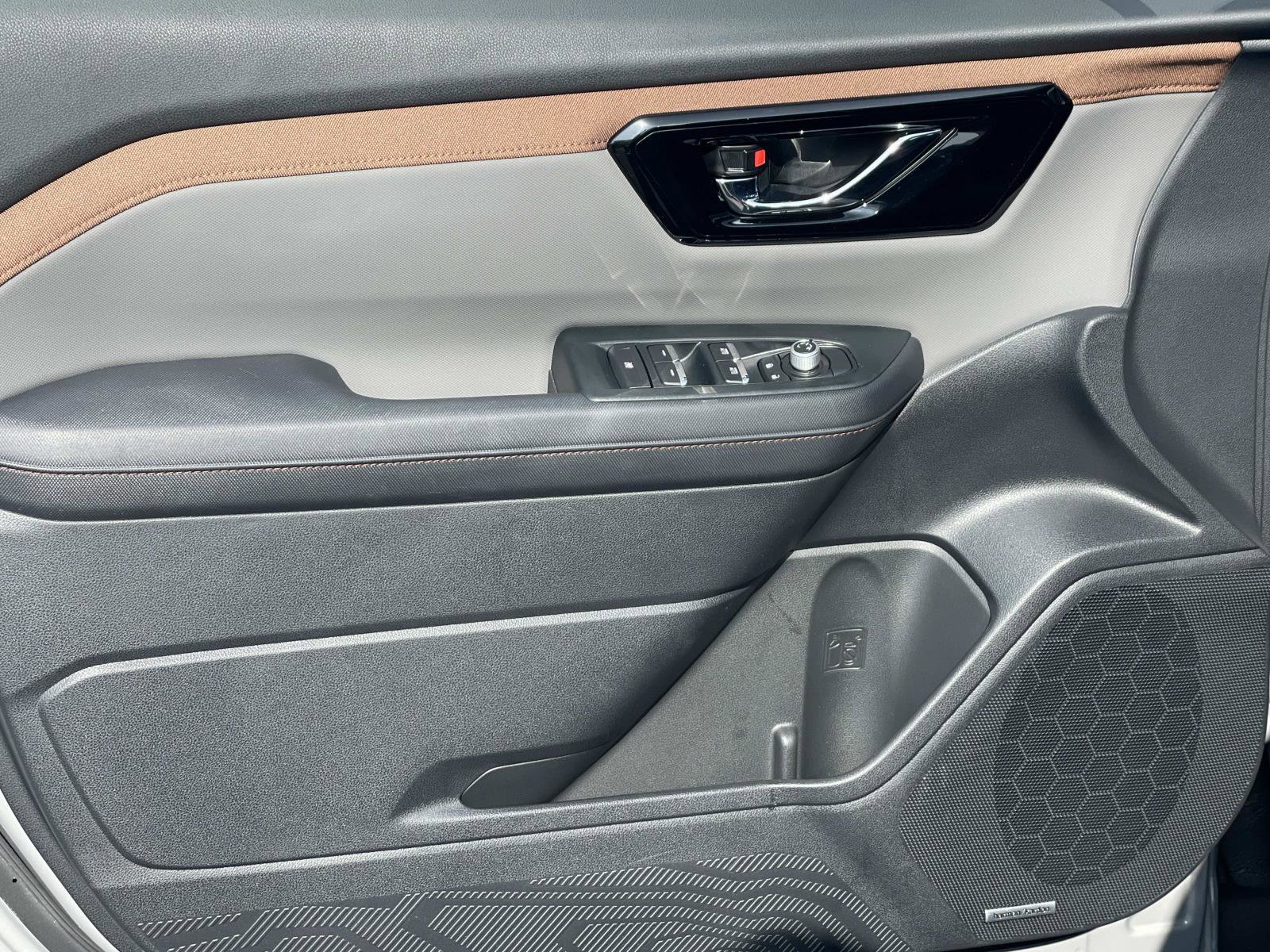 Used 2025 Subaru Forester Sport image 17