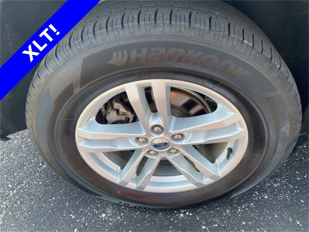 Used 2024 Ford Explorer XLT w/ Equipment Group 202A image 17