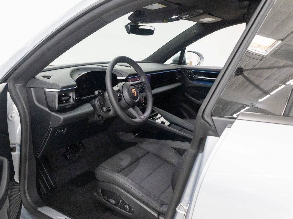 New 2025 Porsche Macan Electric image 62