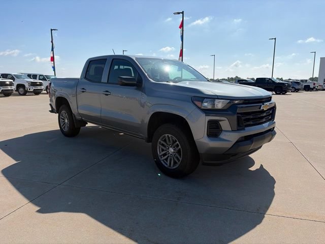 Used 2025 Chevrolet Colorado LT w/ Advanced Trailering Package AWD/4WD image 7
