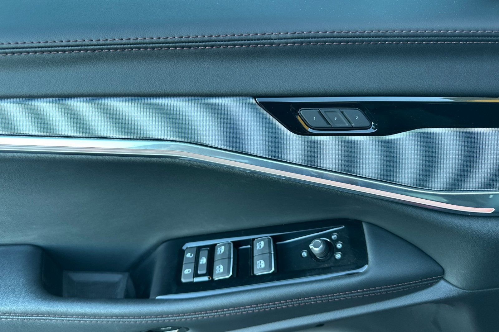 New 2025 Jeep Wagoneer S Launch Edition image 12